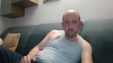 Snapshot of lucabeech88 chatting on October 24, 8:10 pm Luca online show from October 24, 8:10 pm