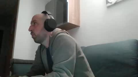 Snapshot of lucabeech88 chatting on January 31, 8:22 pm Luca online show from January 31, 8:22 pm