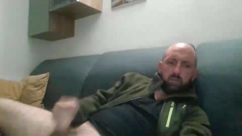 Snapshot of lucabeech88 chatting on October 17, 8:57 pm Luca online show from October 17, 8:57 pm