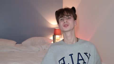 lucacharm online show from January 9, 9:16 pm