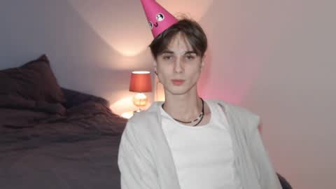 lucacharm online show from January 19, 9:02 pm