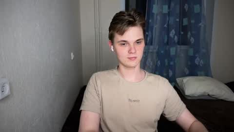 Lucas Gill online show from December 6, 3:08 am