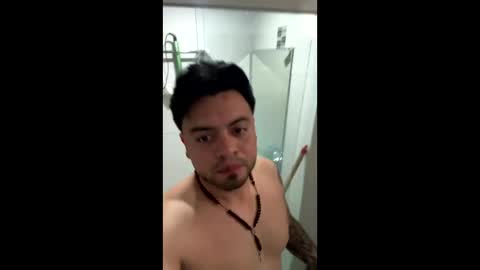 lucas_estrada1 online show from June 7, 5:09 pm