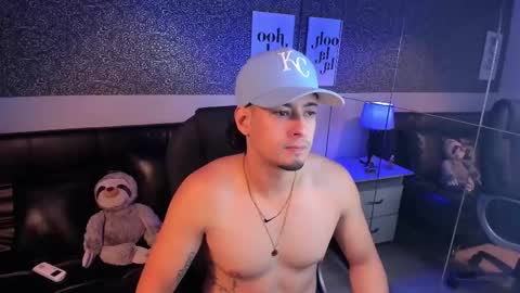 lucas_lewis online show from February 13, 11:28 am