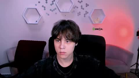 lucas_long_ online show from December 5, 9:49 am