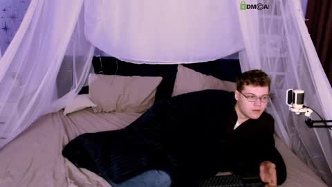 lucas_long_ online show from October 2, 1:15 pm