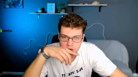 lucas_long_ online show from October 20, 8:40 am