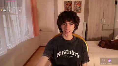 lucas_xo online show from November 10, 10:15 pm