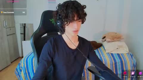 lucas_xo online show from February 20, 3:36 am