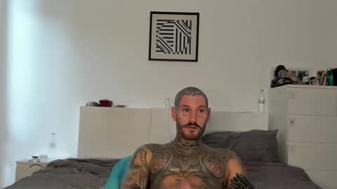 lucasexclusive online show from March 22, 4:06 am