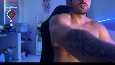 lucasfit24 online show from March 1, 3:01 pm