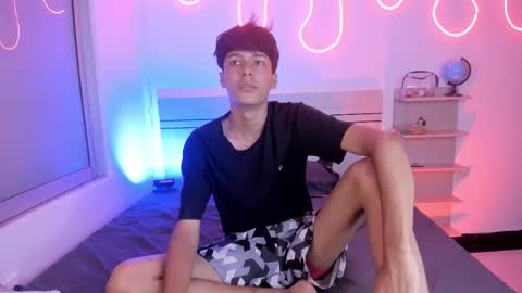 Luccas Ferreira online show from November 4, 7:59 pm