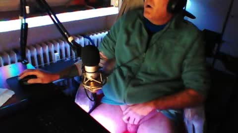        call me  Stefan online show from November 15, 6:21 pm