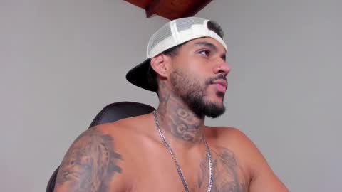 Luigi Vitale online show from November 30, 7:32 am