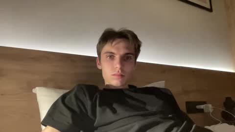 Luis online show from November 15, 8:55 pm