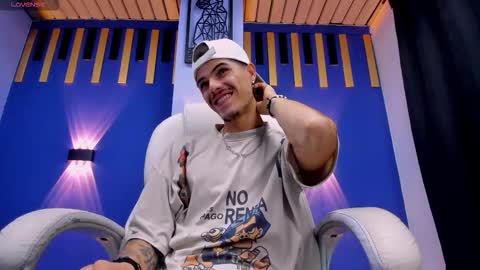 Luis AS online show from November 16, 12:18 pm