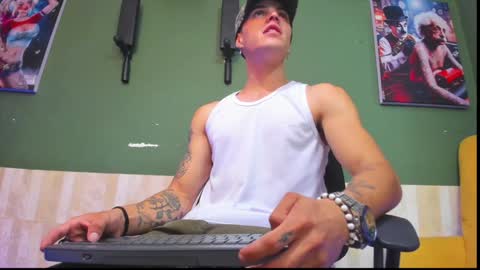 Luis AS online show from January 18, 12:47 pm