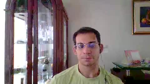 Luis online show from March 25, 3:49 pm