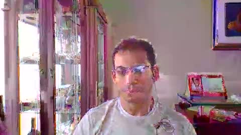 Luis online show from March 17, 3:36 pm
