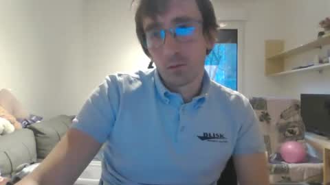 Snapshot of luismcawesome chatting on October 17, 4:00 pm Luis online show from October 17, 4:00 pm