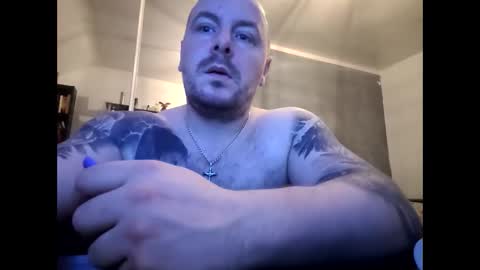 lukasz1808 online show from December 1, 6:22 pm