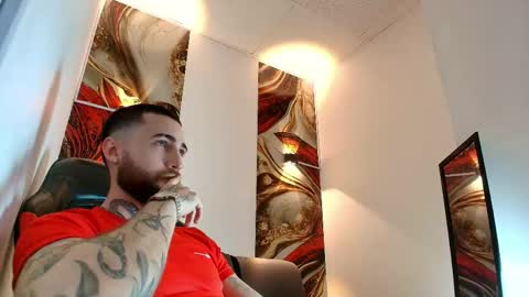 LUKE online show from April 18, 1:23 pm