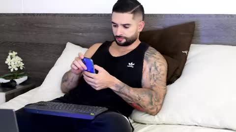 Lukhas f4f online show from November 21, 11:48 pm