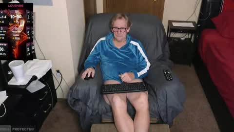 lusty48 online show from December 28, 11:48 pm