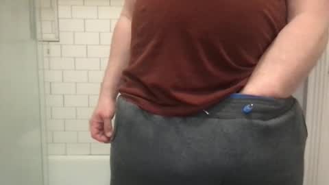 lvguynextdoor440656 online show from March 14, 3:13 am