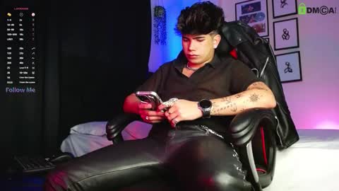 Lyle Bennett Freelance Model online show from January 10, 11:47 am