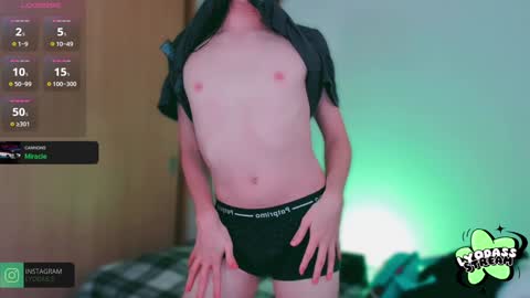 Snapshot of lyodass chatting on February 3, 7:52 pm Lyodass online show from February 3, 7:52 pm