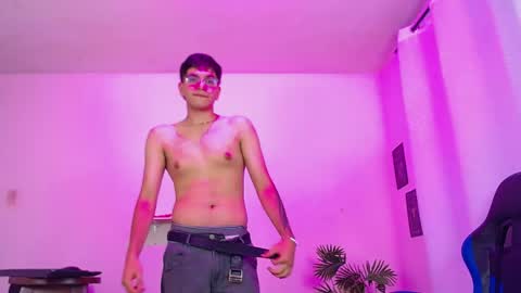 Max online show from April 15, 3:45 pm