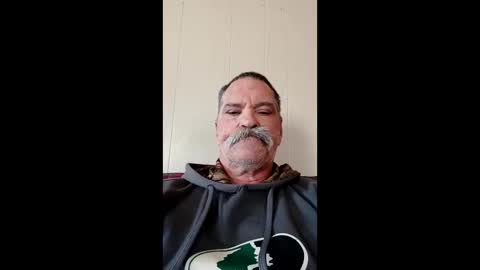 macdad1219 online show from April 19, 5:34 pm