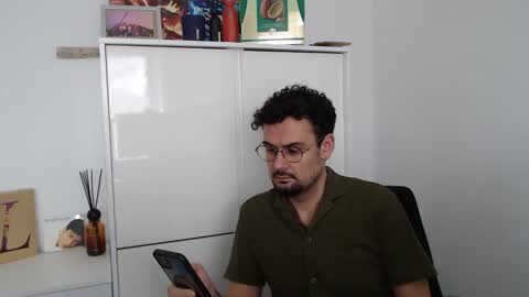 Machete online show from April 18, 10:49 am