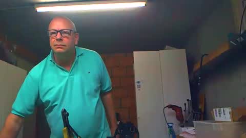 Andy online show from February 1, 11:09 am