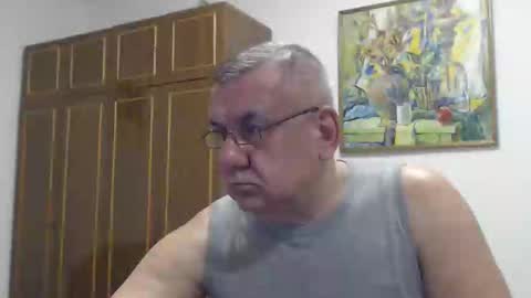 Snapshot of machomale3 chatting on October 21, 6:11 pm Macho online show from October 21, 6:11 pm
