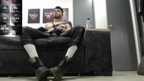 instagram mackdanielsx online show from April 8, 9:45 pm