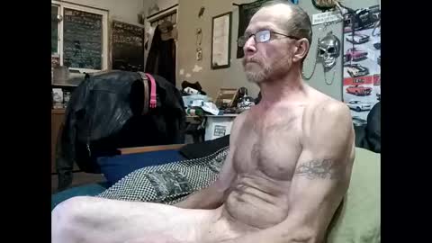 mackdog1369 online show from February 8, 9:04 am