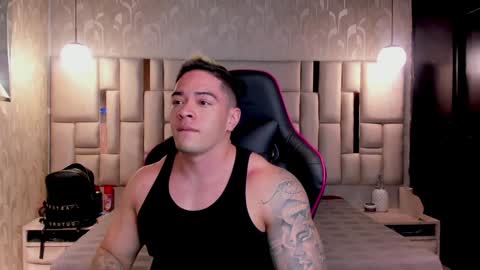 Snapshot of maddox_santana chatting on December 22, 3:33 am Maddox Santana online show from December 22, 3:33 am