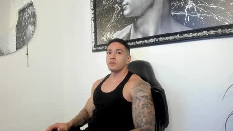 Snapshot of maddox_santana chatting on February 14, 3:11 am Maddox Santana online show from February 14, 3:11 am