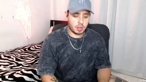 maison_xmed online show from April 12, 3:42 am