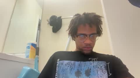 makemenutinmywifewhilewefuck online show from April 23, 6:07 am