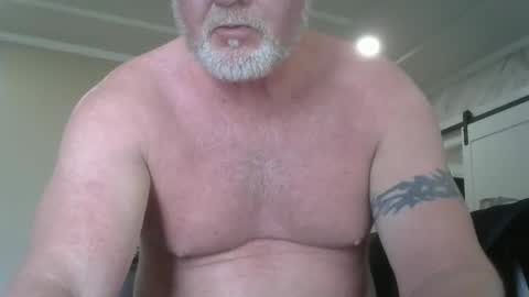 makinit08 online show from April 9, 10:05 pm