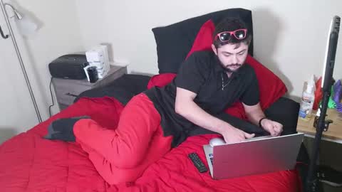 mako4eva online show from December 15, 12:40 am