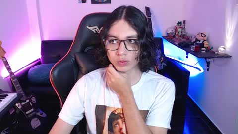 Malik  online show from March 10, 3:52 pm