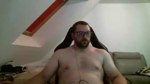 breton online show from June 11, 8:18 pm