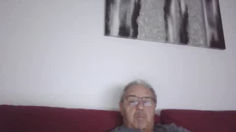 Snapshot of mambow99 chatting on October 26, 12:12 am OLDMANFREE online show from October 26, 12:12 am