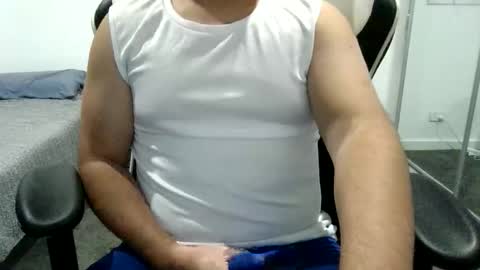 manbroadcasting001 online show from May 13, 4:59 pm