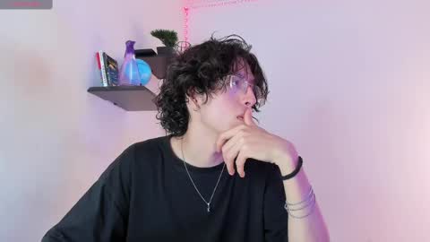 Manuel online show from October 1, 8:13 pm