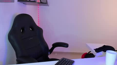 Manuel online show from September 13, 8:54 pm